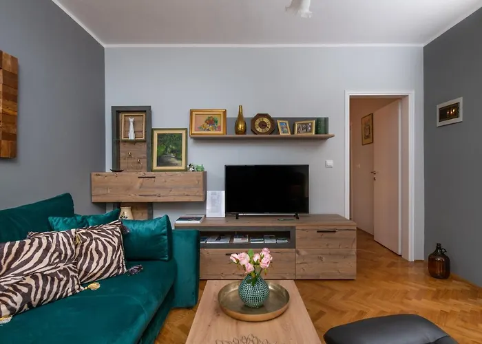 Apartment Green 29